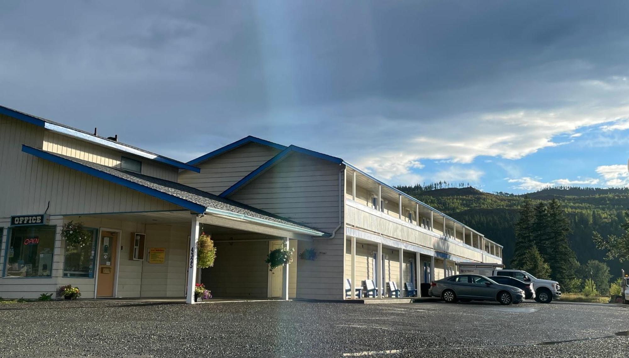 Y-5 Motel Barriere Exterior photo