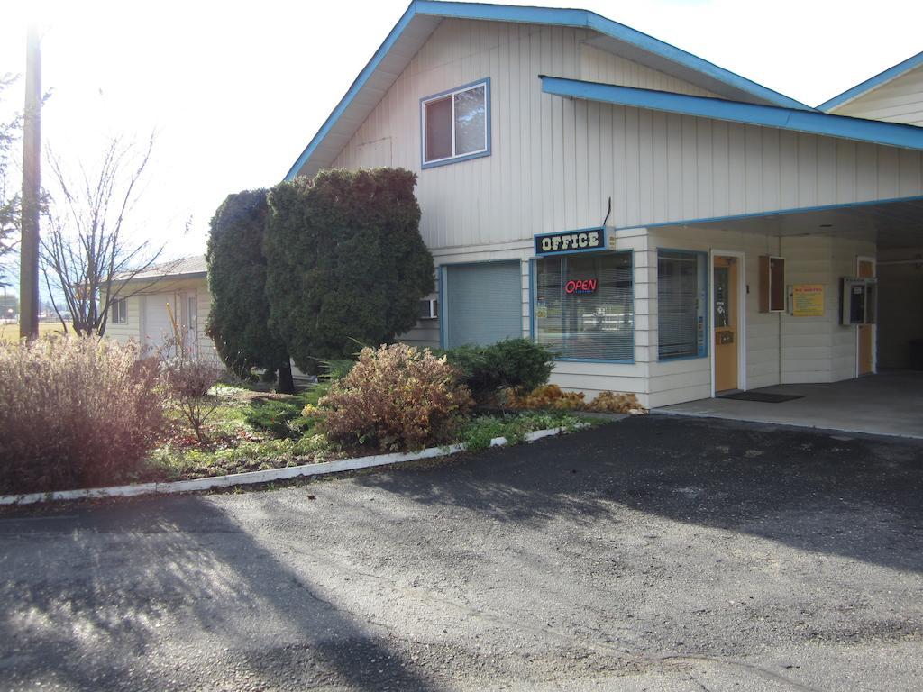 Y-5 Motel Barriere Exterior photo